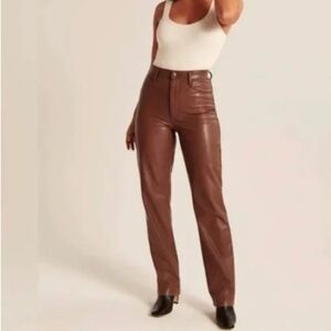 Abercrombie & Fitch Curve Love '90s Straight Ultra High Rise 2 XS 26 Faux Leathe